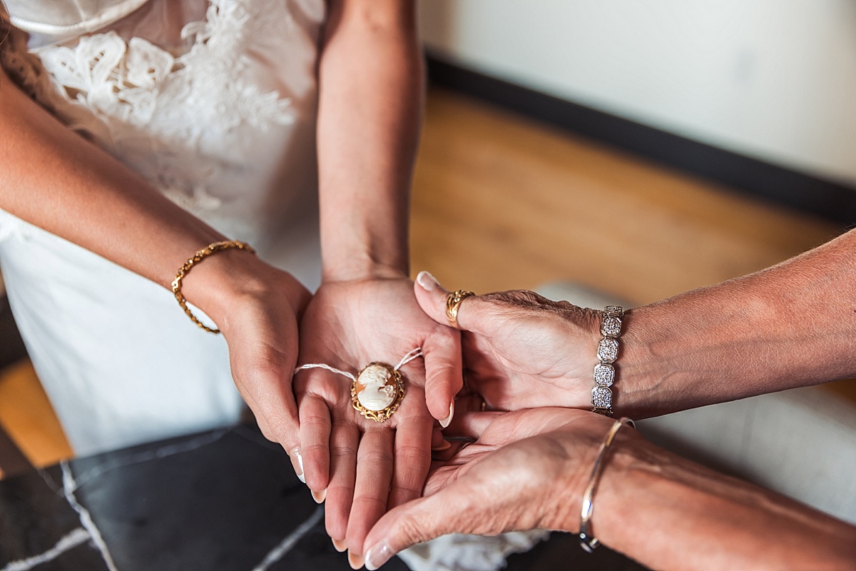 St Louis 21c Museum Hotel Wedding Photo