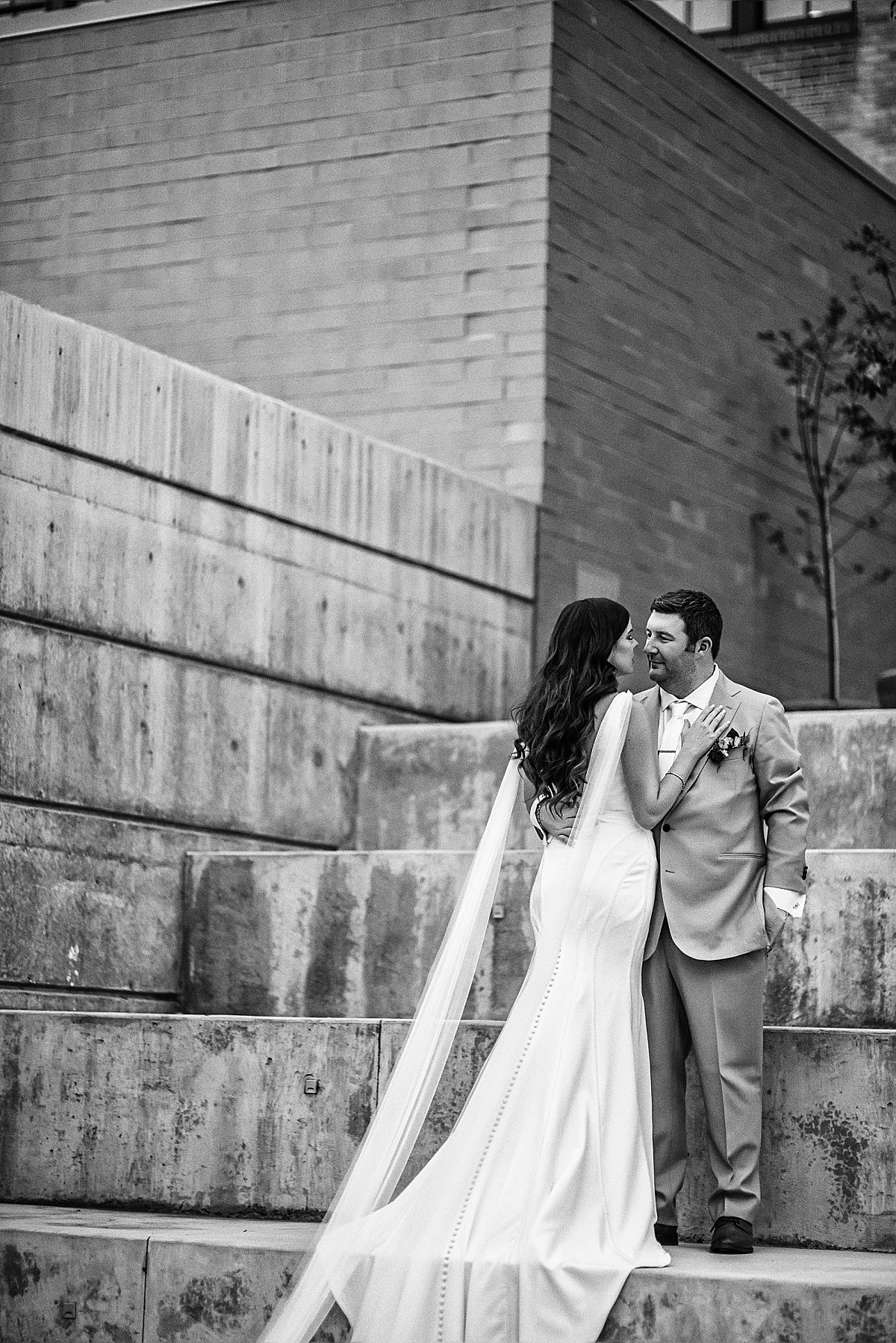 St Louis 21c Museum Hotel Wedding Photo